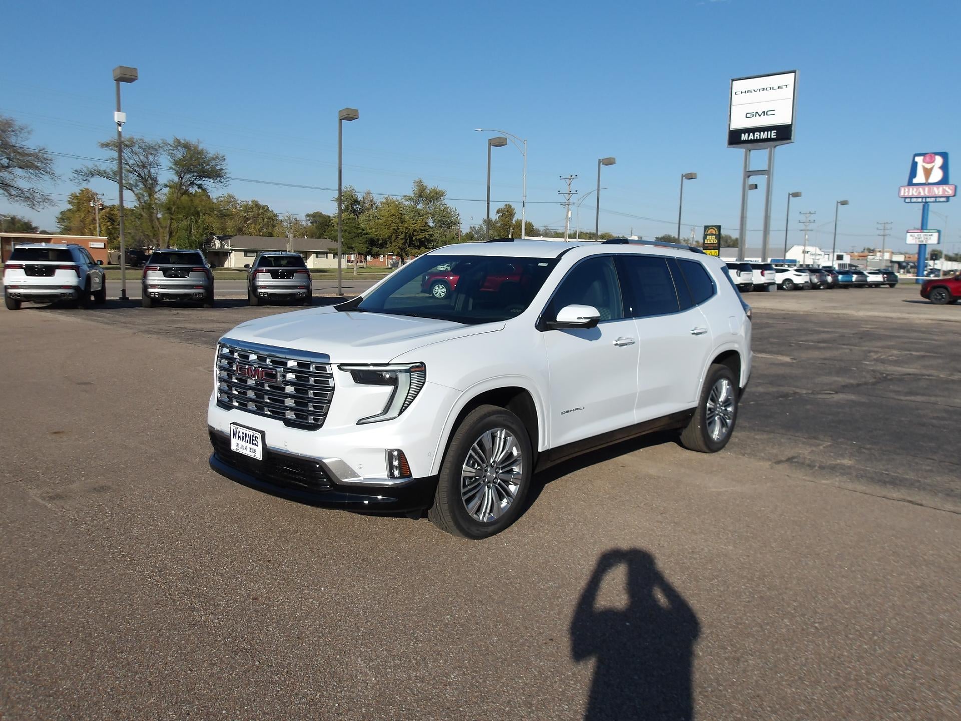 2027 GMC Acadia