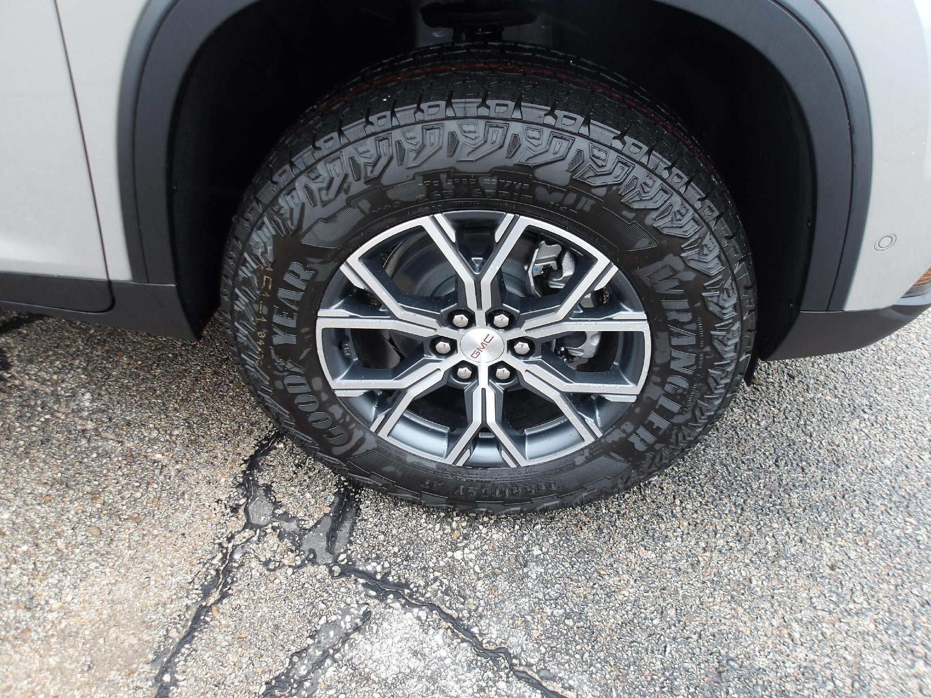 2026 GMC Acadia AT4