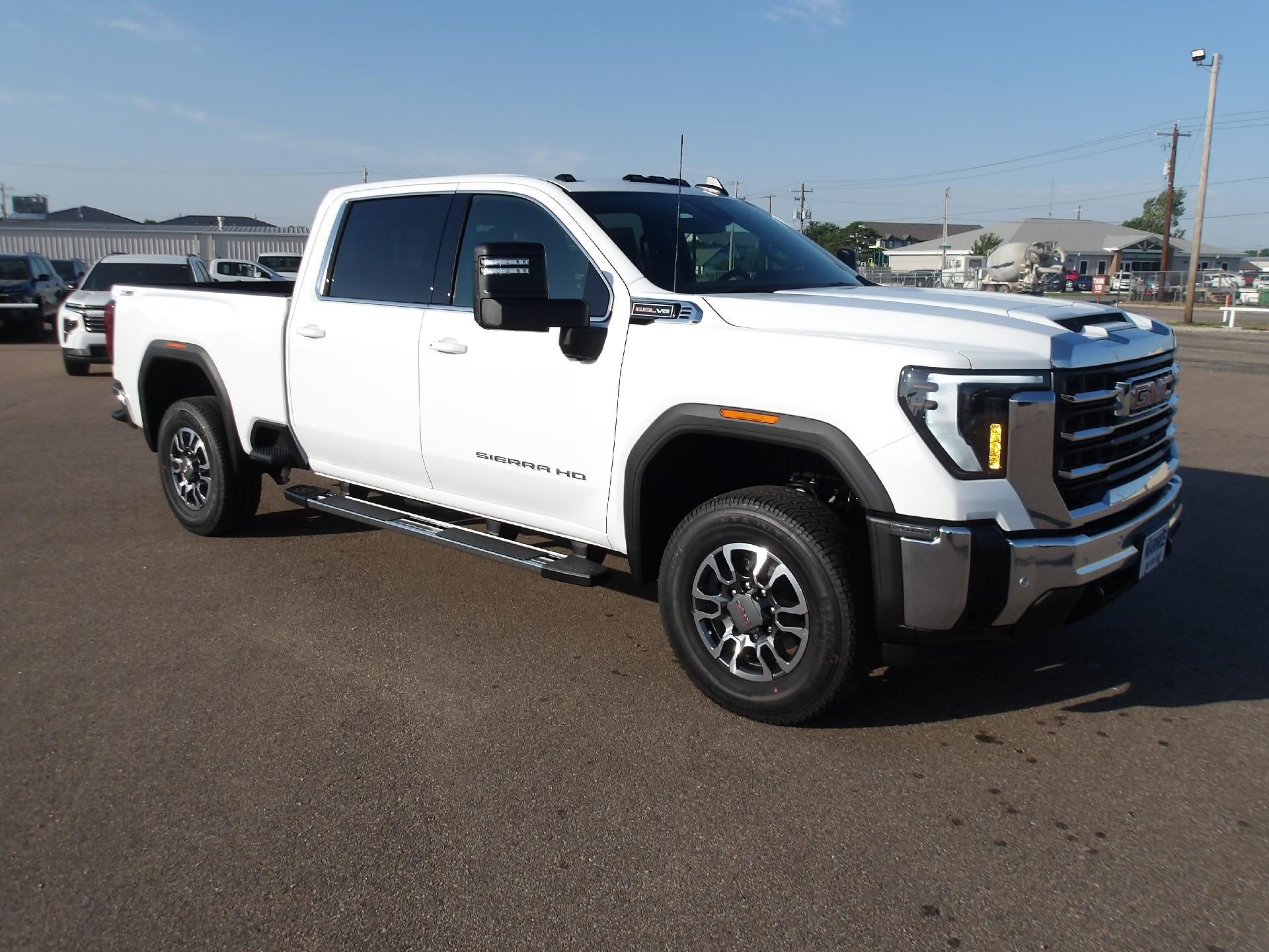 2026 GMC Sierra 2500 HD SLE