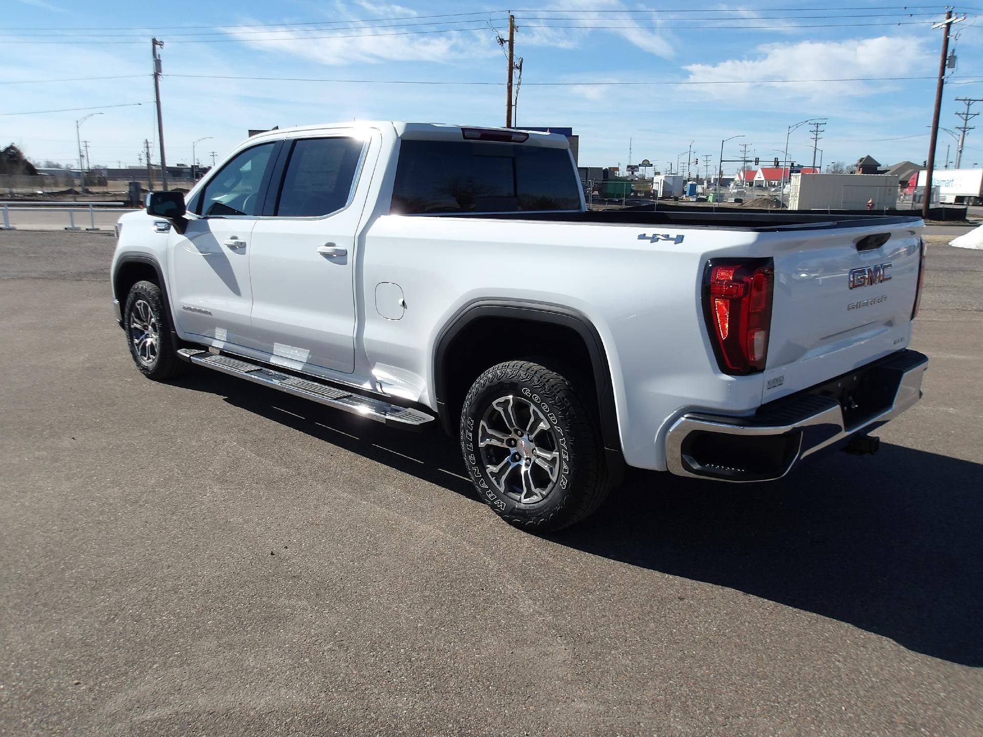 2026 GMC Sierra 1500 SLE