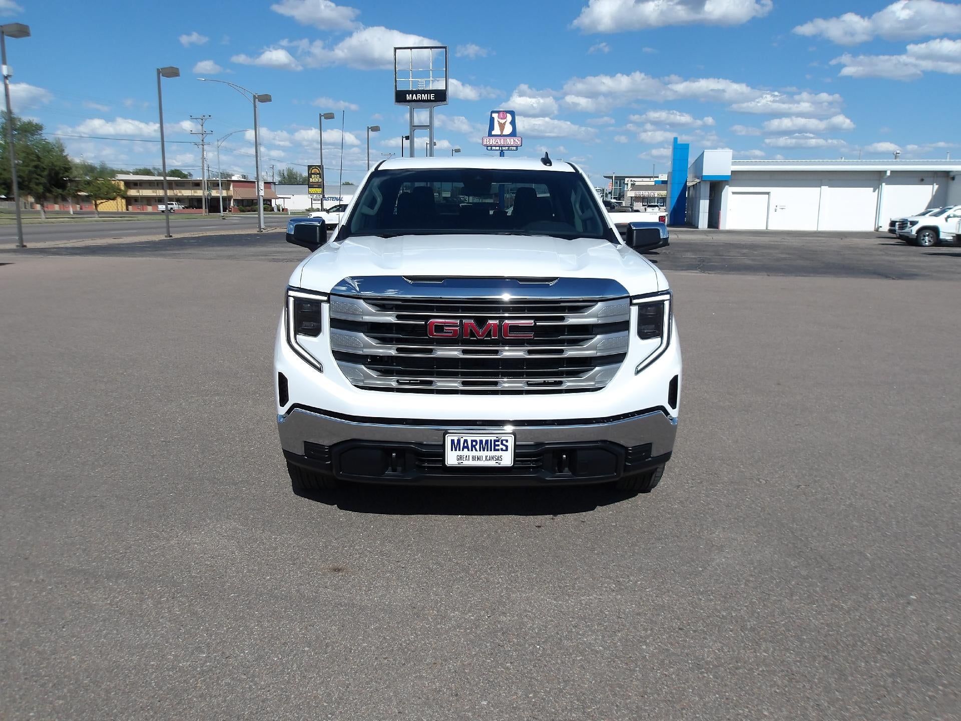 2026 GMC Sierra 1500 SLE