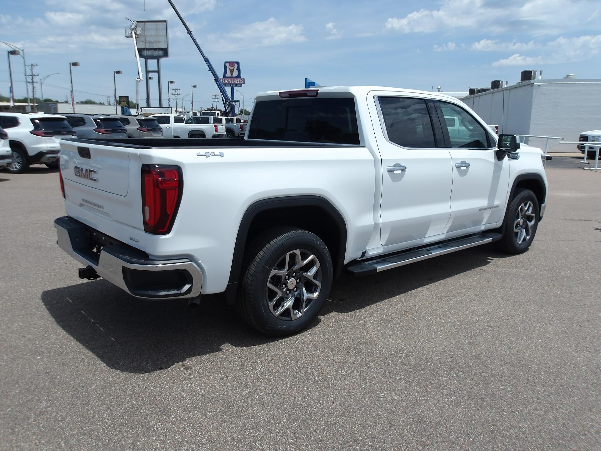 2026 GMC Sierra 1500 SLT
