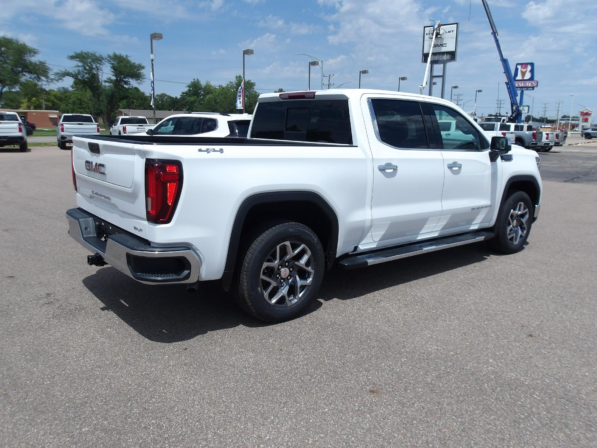 2026 GMC Sierra 1500 SLT